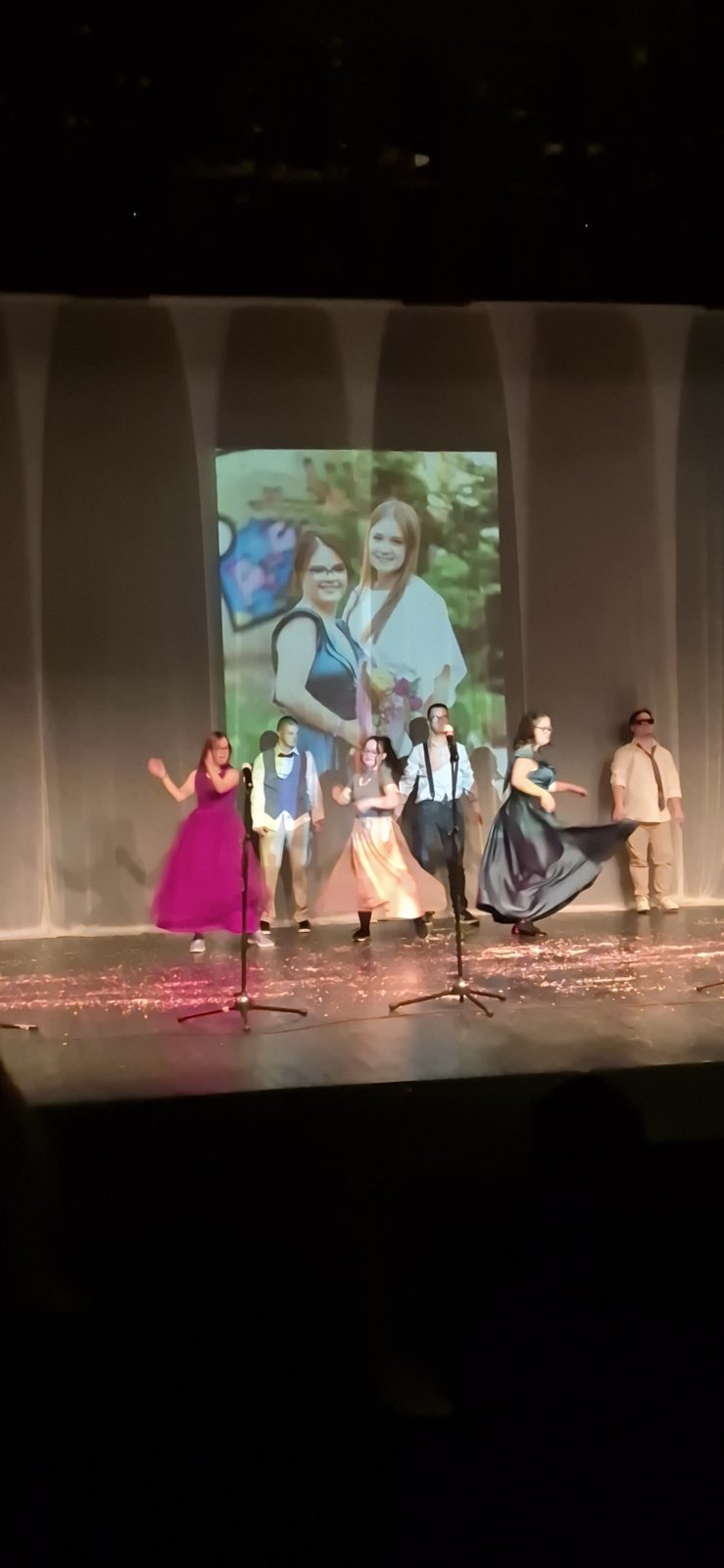 Srednjoškolci na predstavi „Up & Down“ u SARTR-u