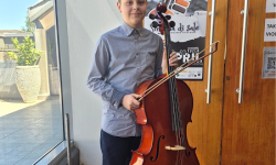 Učenik Denial (6.b) briljirao u disciplini solo violončelo
