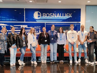 Maturanti Srednje medicinske škole posjetili Bosnalijek