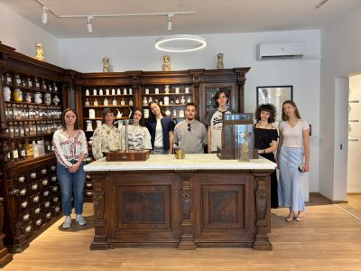 Gimnazijalci u posjeti Muzeju farmacije